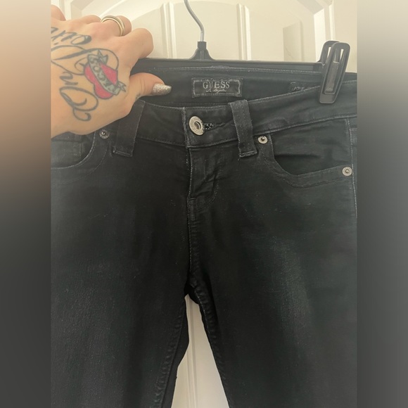 EUC Guess Ultra Skinny Zip leg Jeans Size 26 - Picture 3 of 8